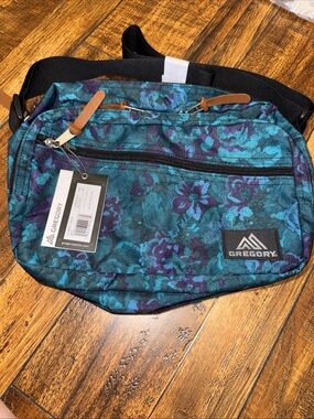 Gregory utility shoulder S: blue tapestry
